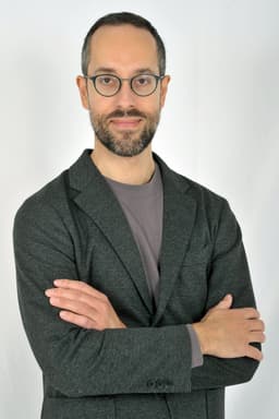 Profilo di Adriano Vinti